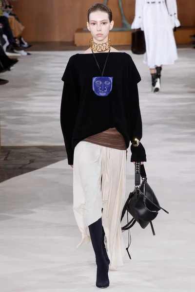 Look 5